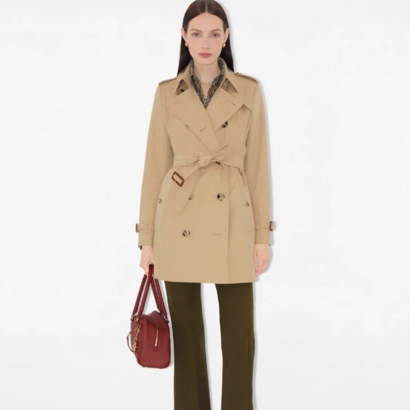 Burberry  Short Chelsea Heritage Trench Coat - Picture 1 of 14